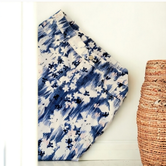 Womens Pull on jeans size medium - Picture 3 of 7